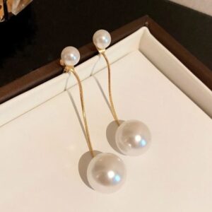 PEARL TASSEL EARRING