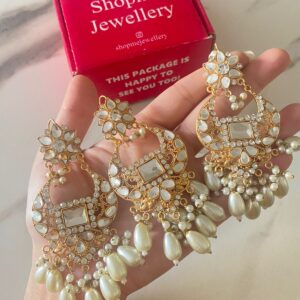 Disha Mangtikka Earring